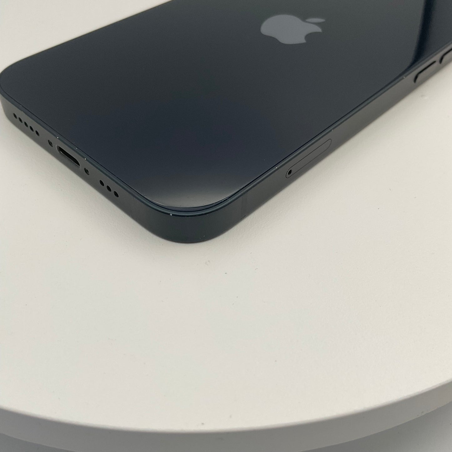 Apple iPhone 13 128GB Midnight, Unlocked C Grade