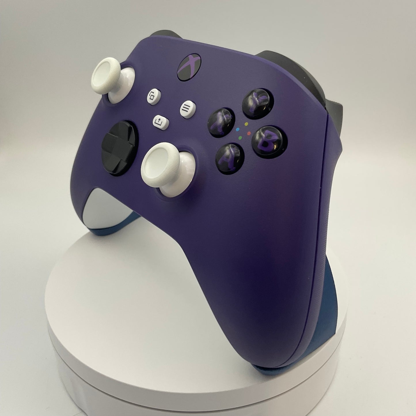 Custom Xbox One Series X/S Controller (Purple/White) Grade A Full Refurbishment.