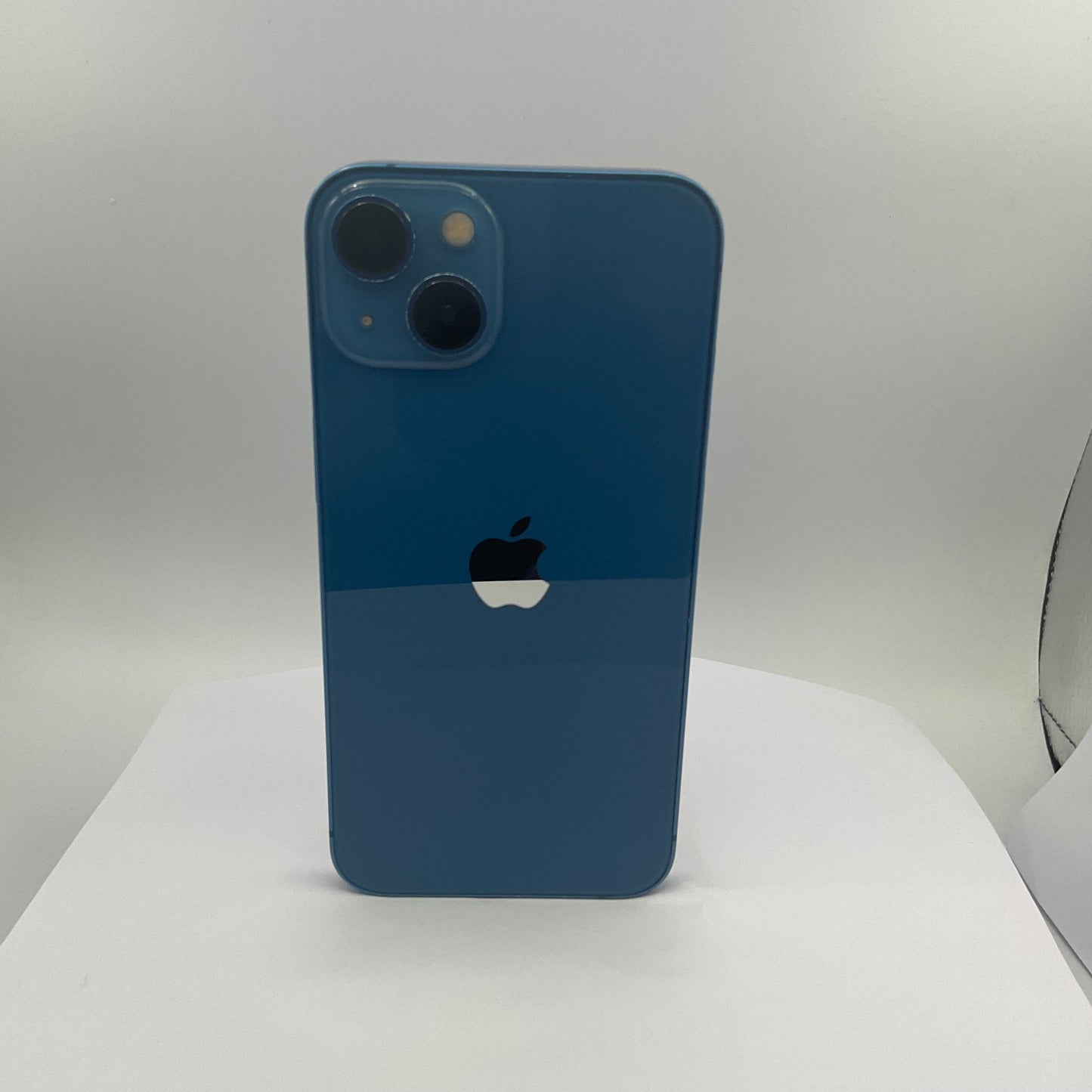 Apple iPhone 13 128GB Blue, Unlocked Grade B
