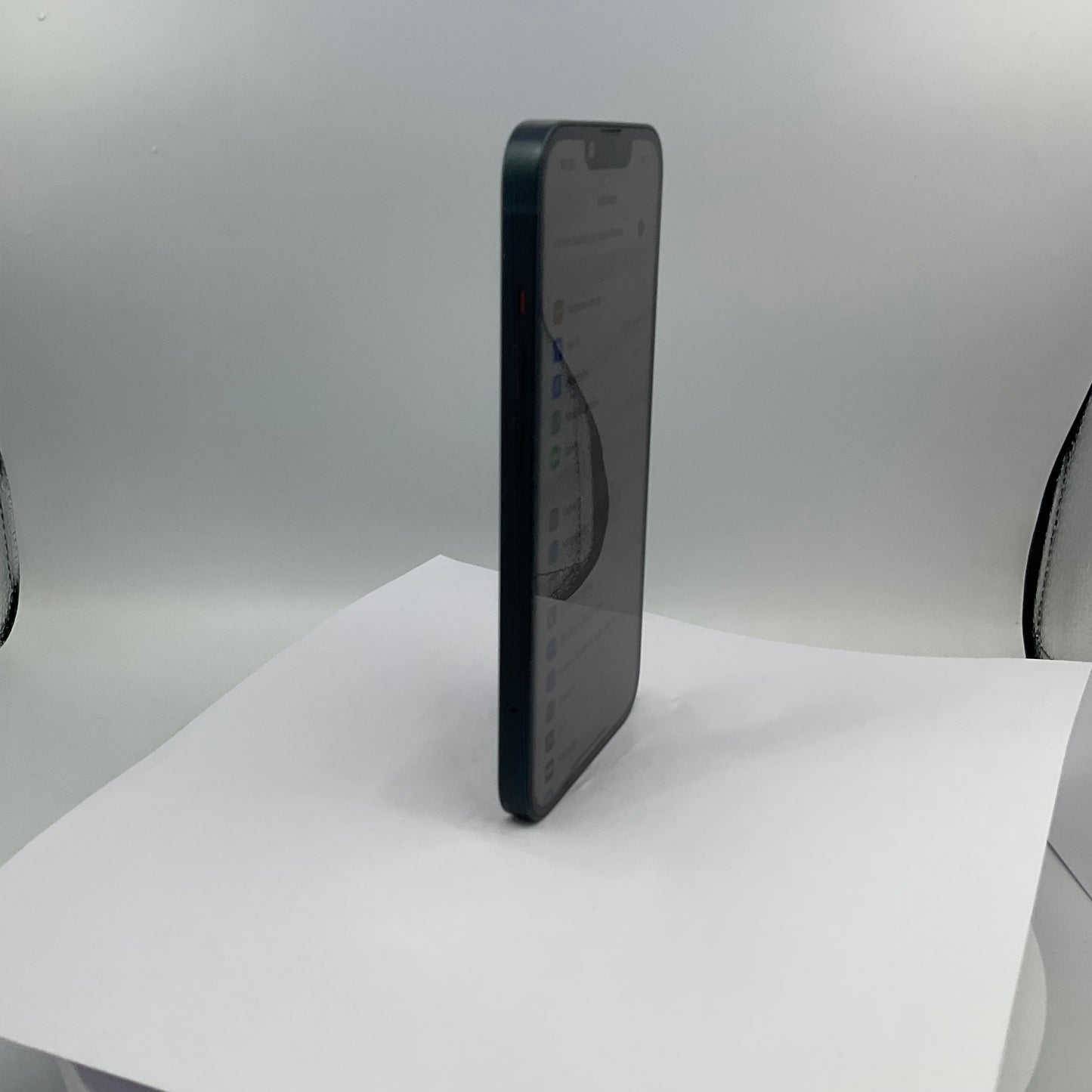 Apple iPhone 13 128GB Midnight, Unlocked C Grade