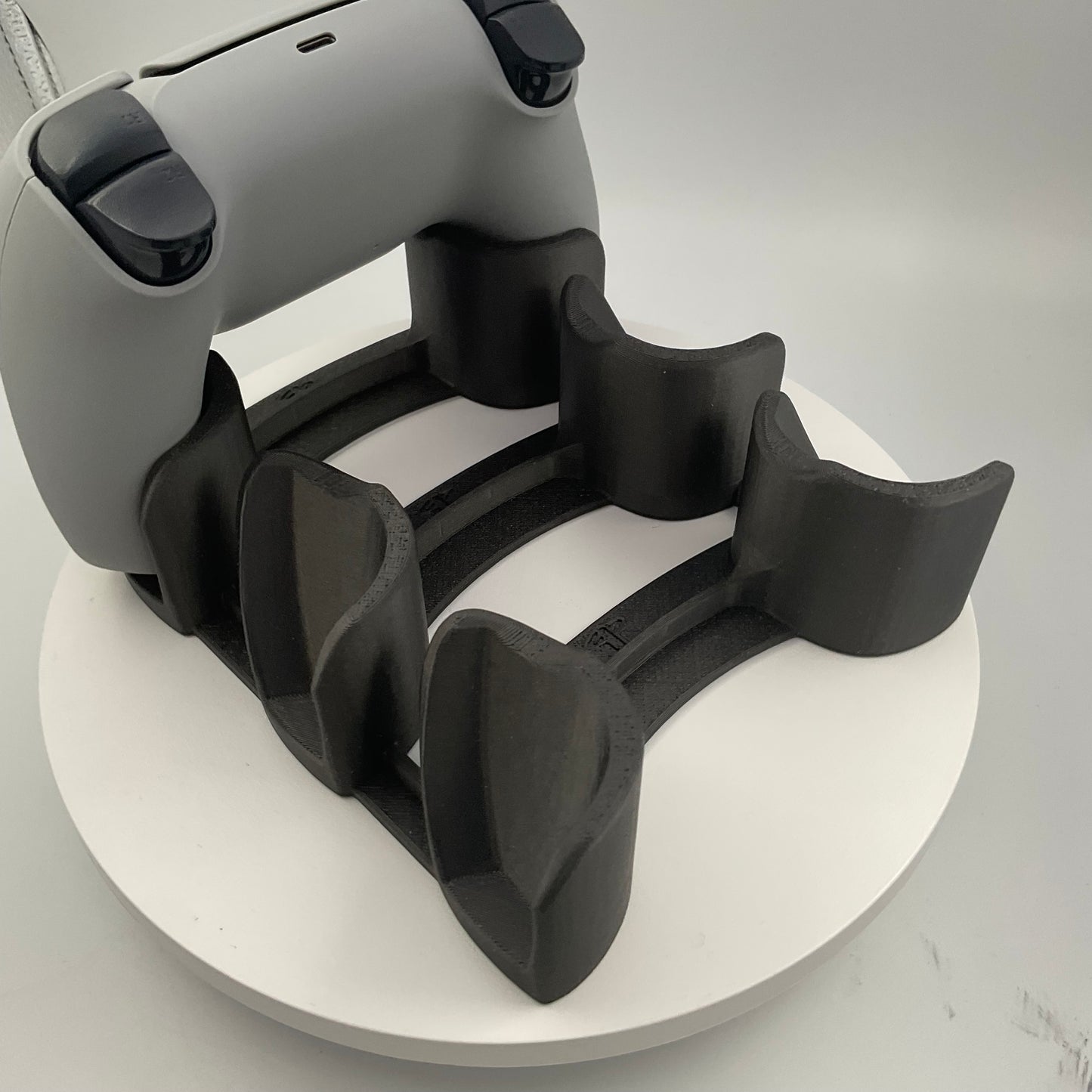 PS5 Triple Controller stand “Row Stand”