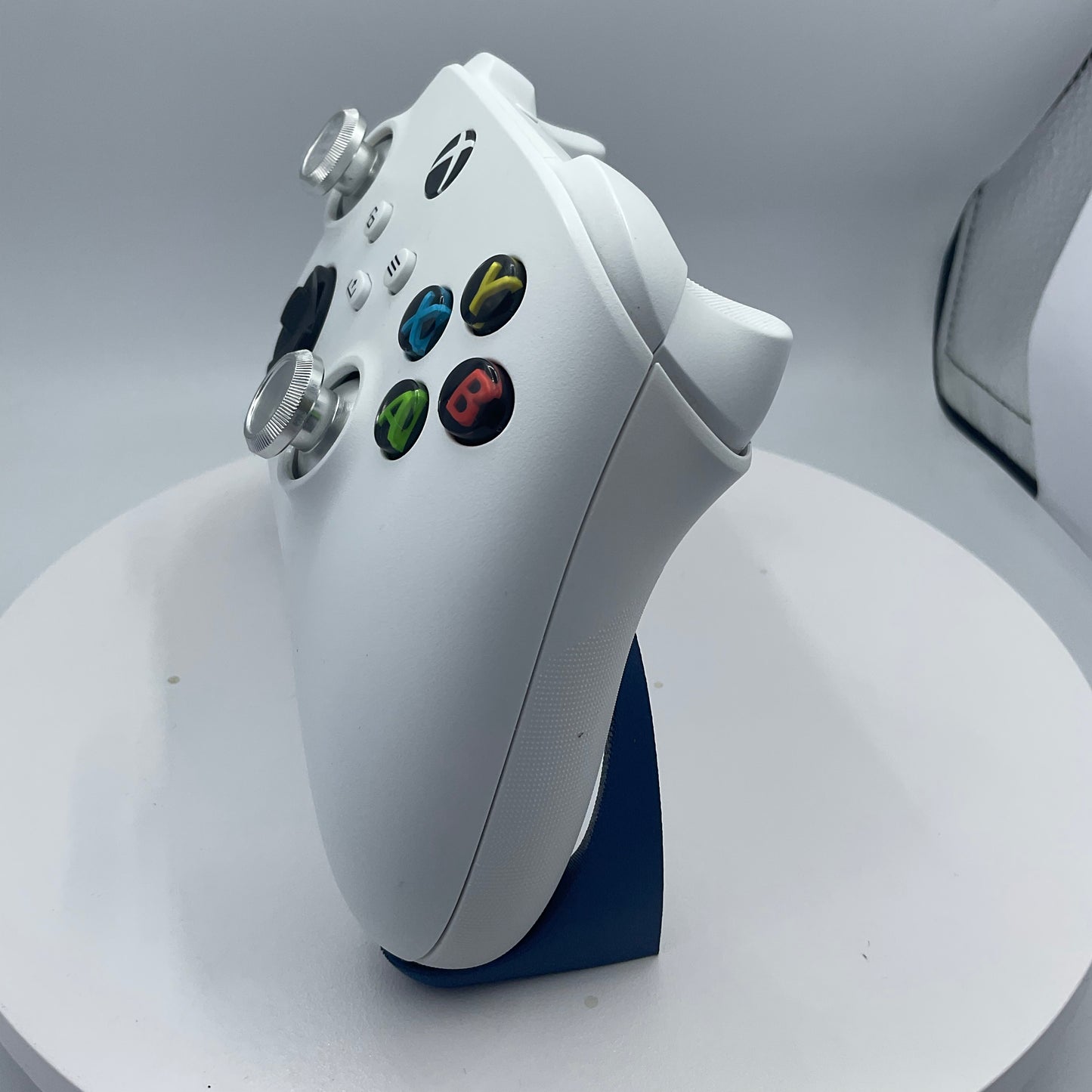 Xbox One Series X/S Controller (white) Grade A with custom metal Thumb sticks
