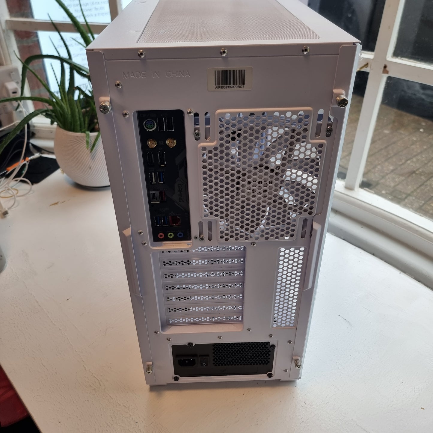 Ryzen 9 7950x3D 16-core, 32 GB Ram DDR 5 CorVeng 5200 Gaming/work PC