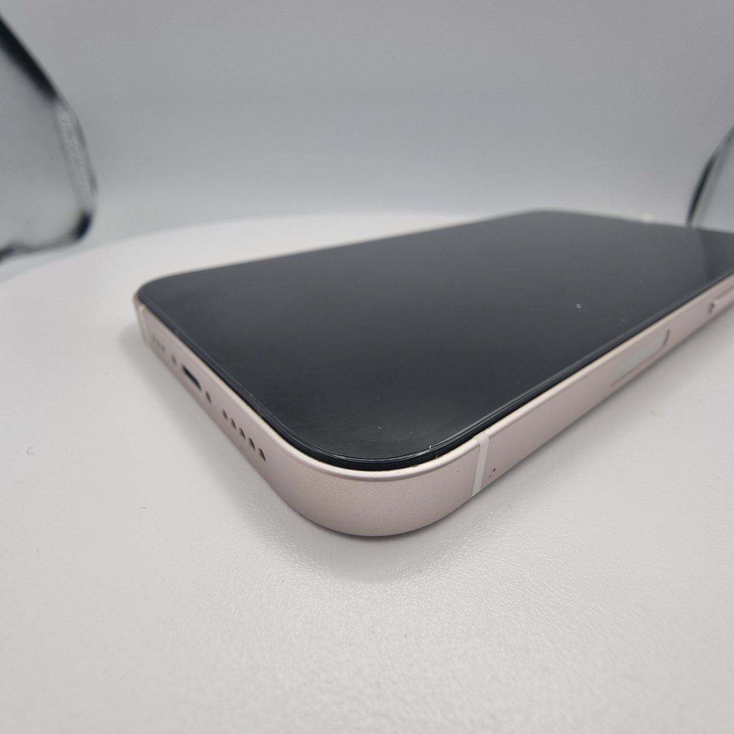 Apple iPhone 13 128GB White, Unlocked Grade B