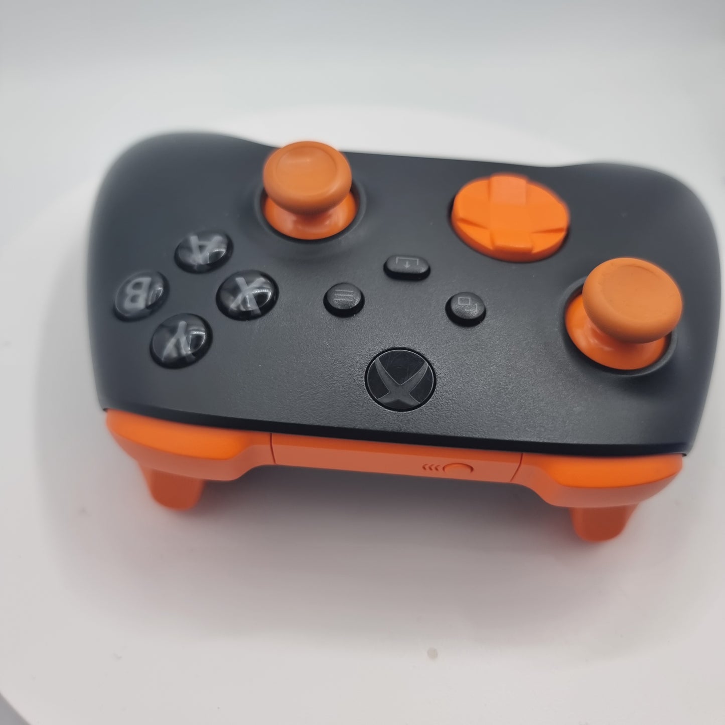 Xbox One Series X/S Controller (Black/Orange) Grade A/B