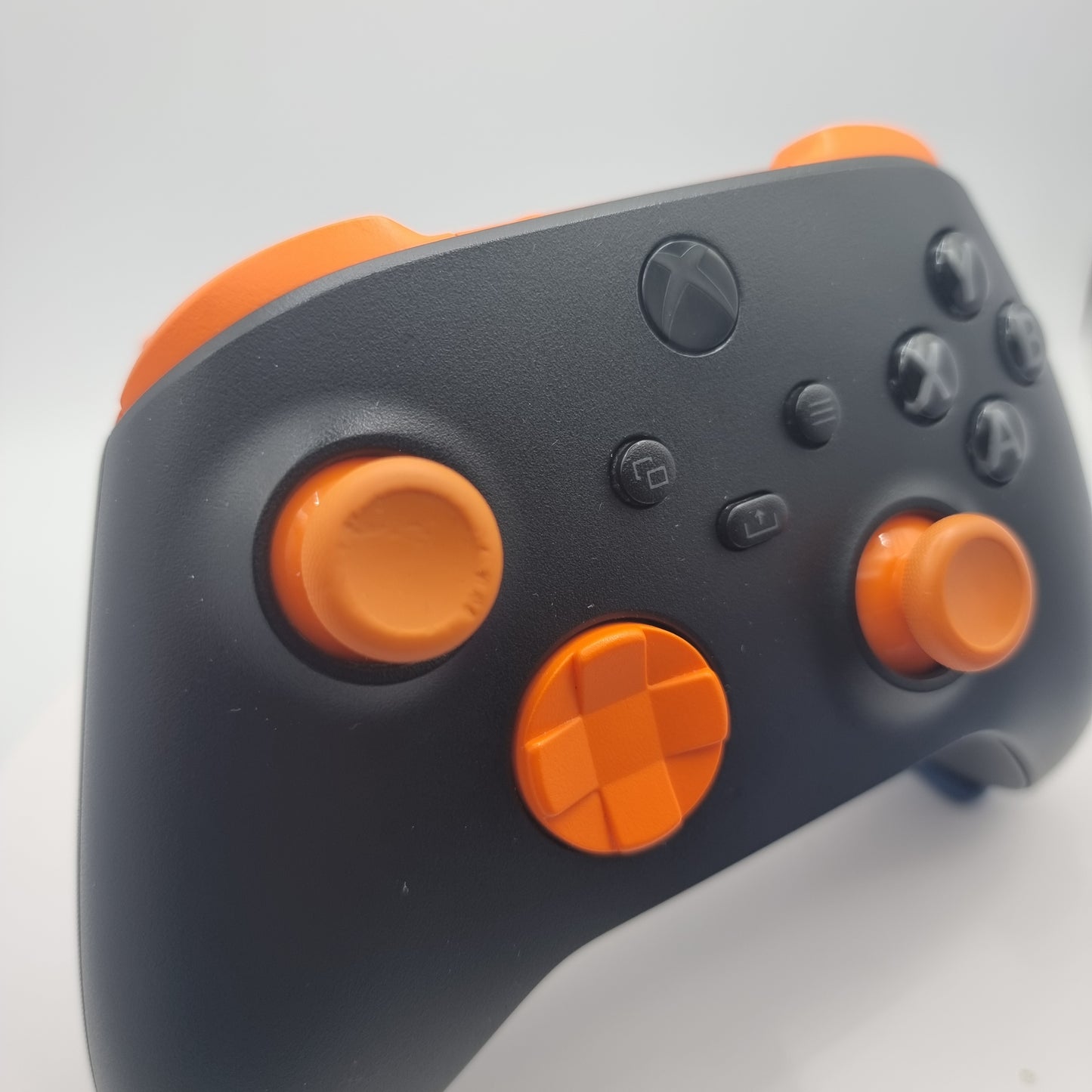 Xbox One Series X/S Controller (Black/Orange) Grade A/B