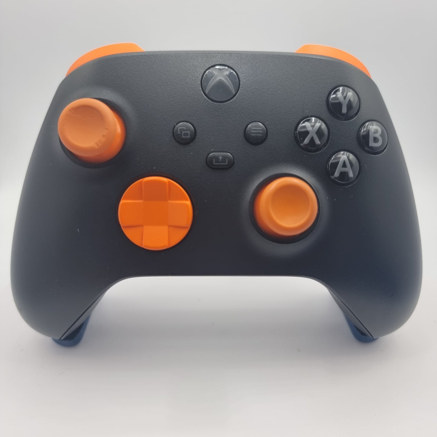 Xbox One Series X/S Controller (Black/Orange) Grade A/B
