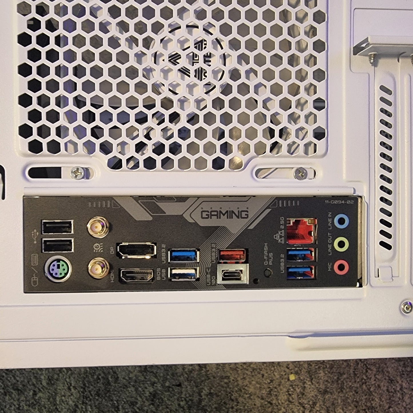 Ryzen 9 7950x3D 16-core, 32 GB Ram DDR 5 CorVeng 5200 Gaming/work PC